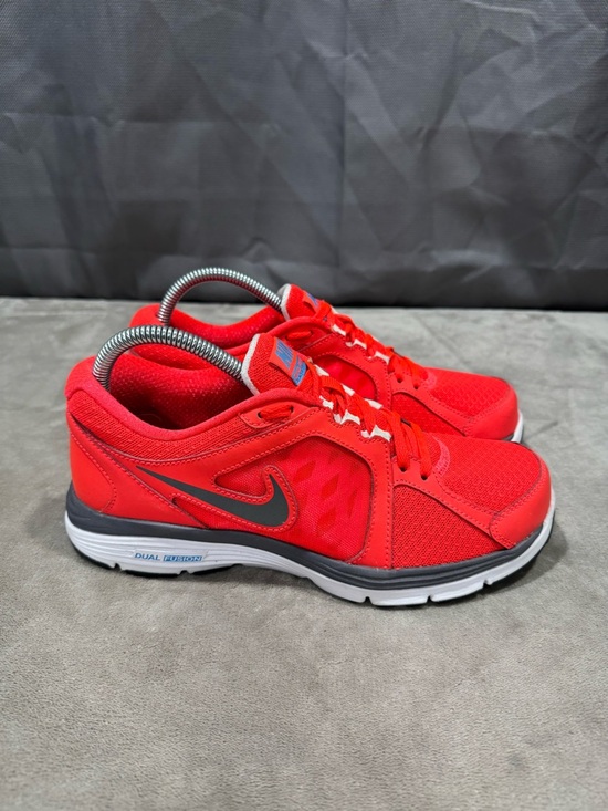 Nike Dual Fusion Sneakers - Picture 5 of 11